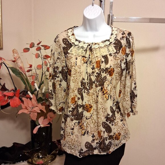 NWT Women's Light Yellow Brown Printed Lined Blouse ¾ Sleeve Pleated Top 8 M - Picture 1 of 9